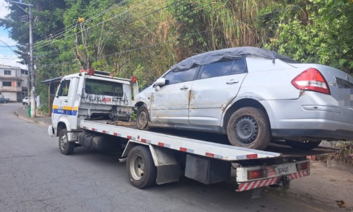 Guarda Municipal retira 46 veículos em estado de abandono das ruas de VR visando à segurança dos bairros